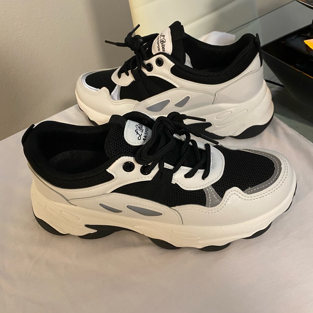 L’Bites Black and white sneakers